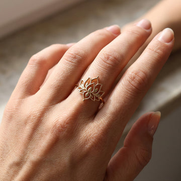 Flor de Loto - Anillo Delicado