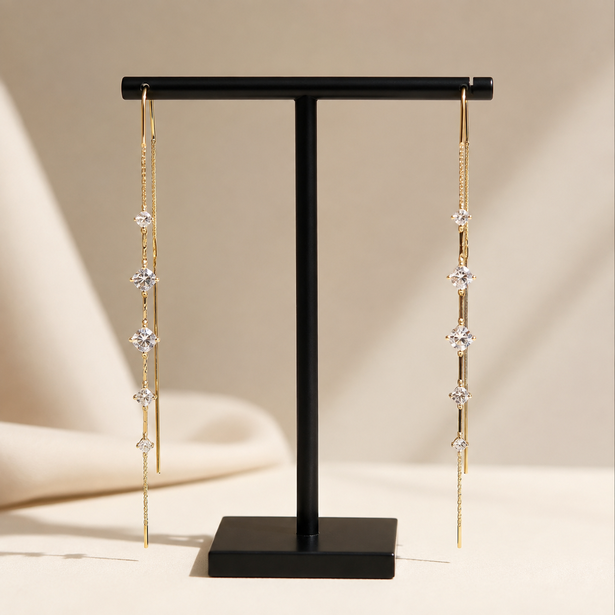 Jandi - Pendientes de gota de cristal con hilo