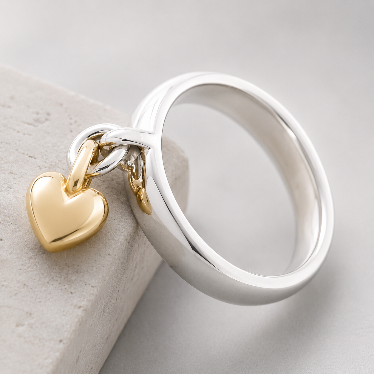 Maelie – Anillo de plata con corazón móvil estilo retro