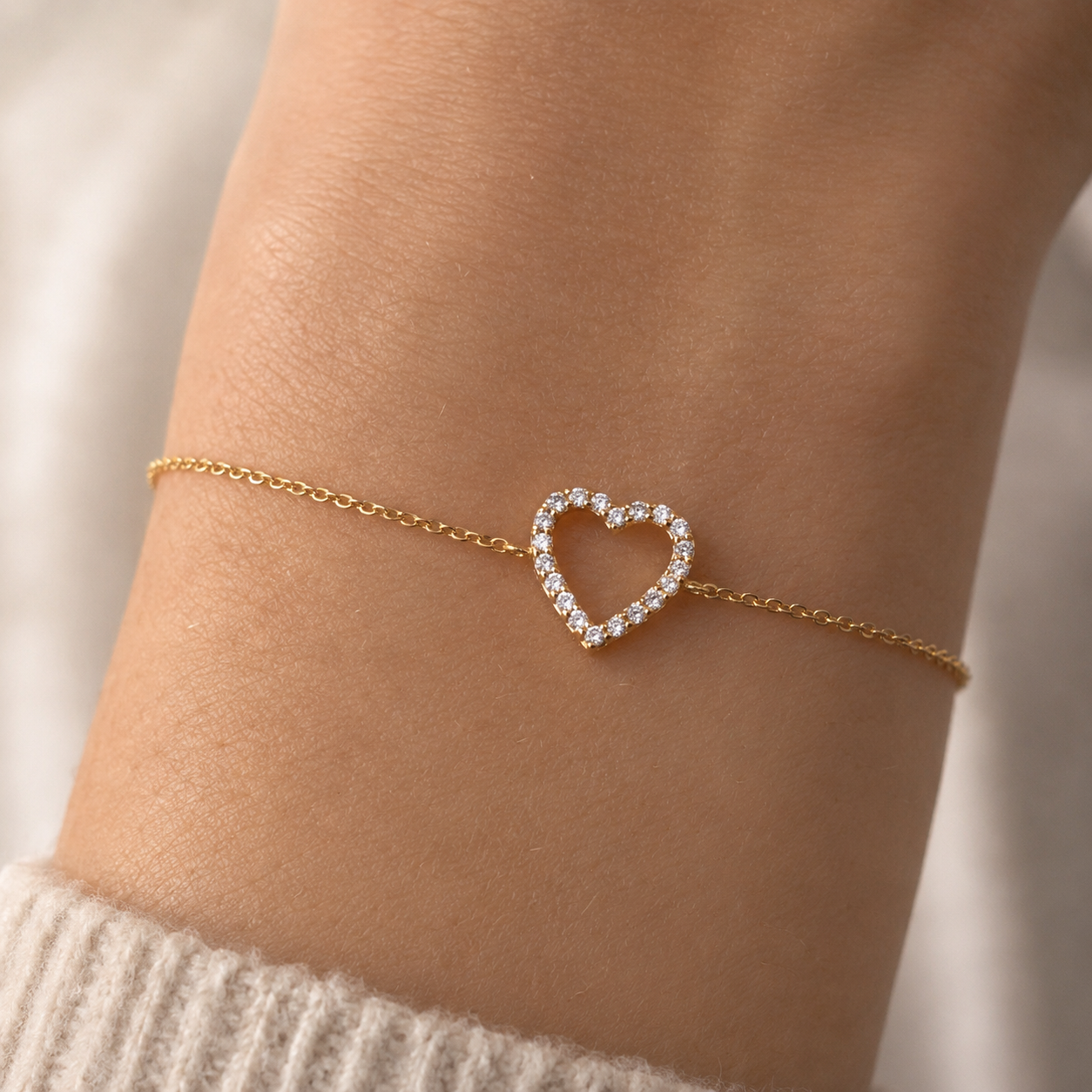 Pulsera de corazón abierto de oro
