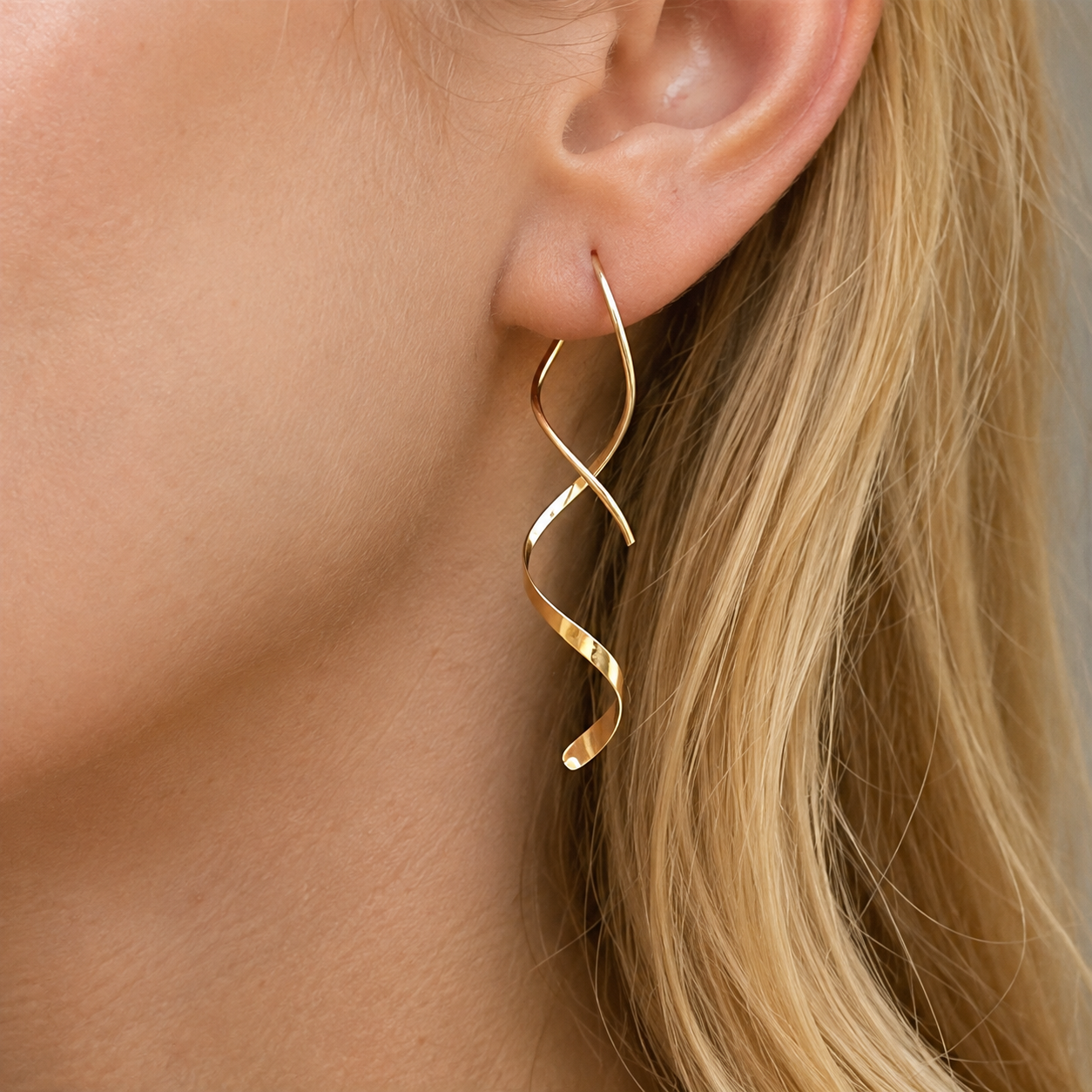 Mel – Pendientes espirales de oro