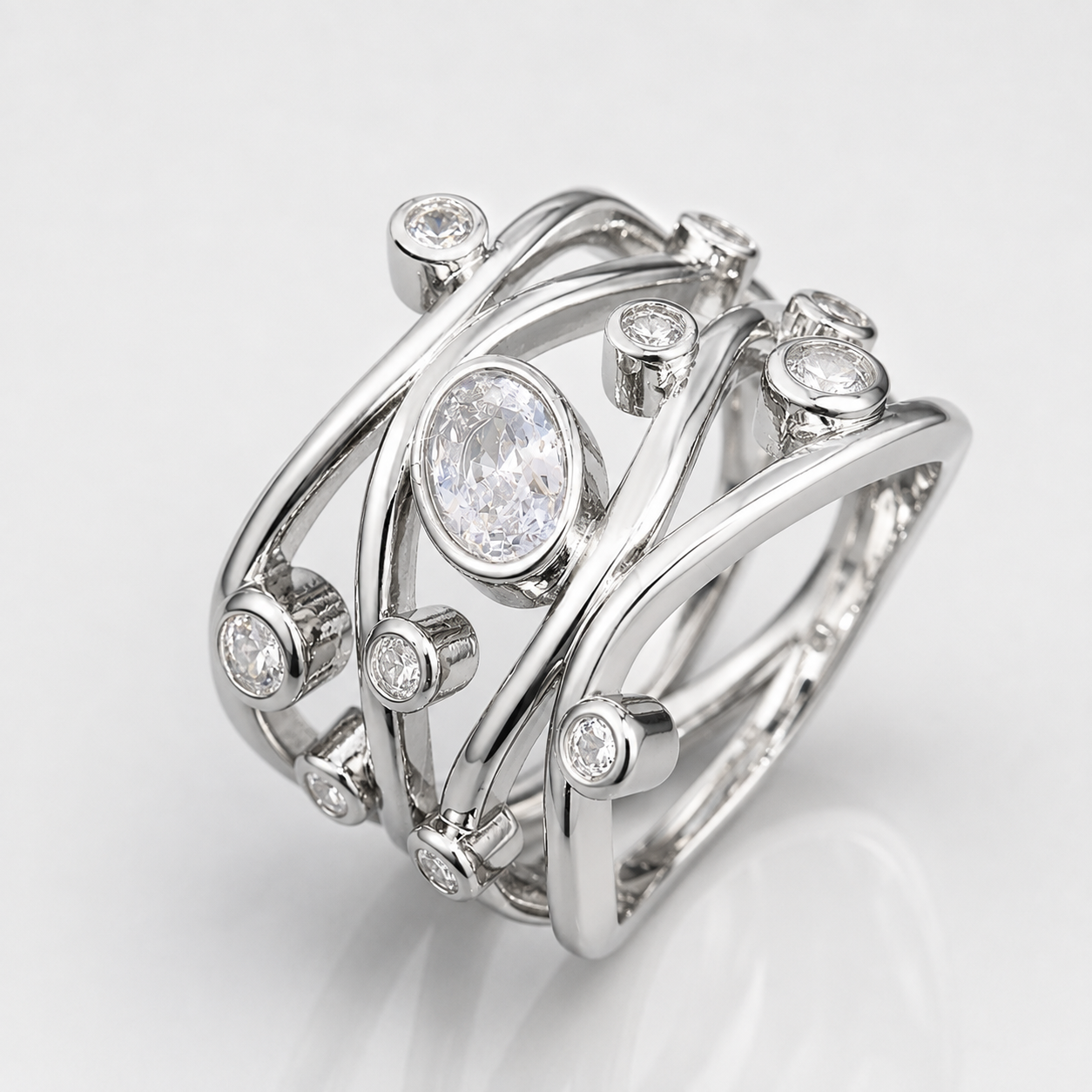Inara – Anillo vintage de plata con circonita irregular