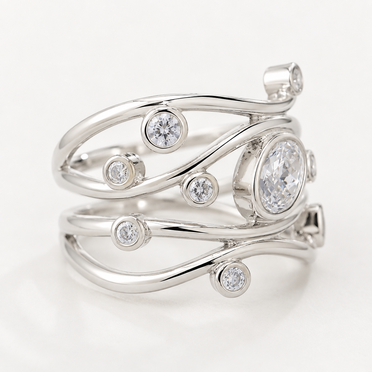 Inara – Anillo vintage de plata con circonita irregular