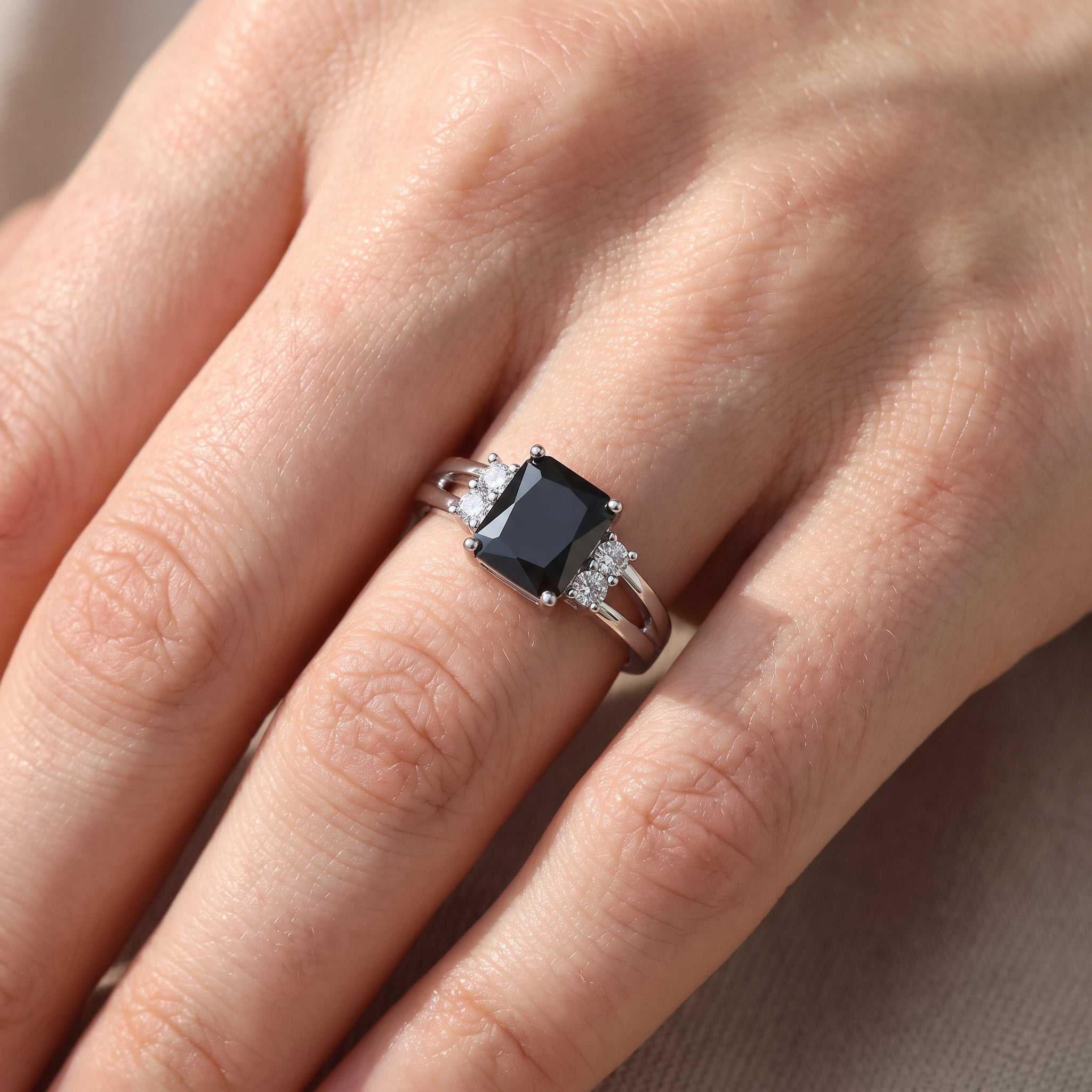Ravenna – Anillo Vintage con Ónix Brillante