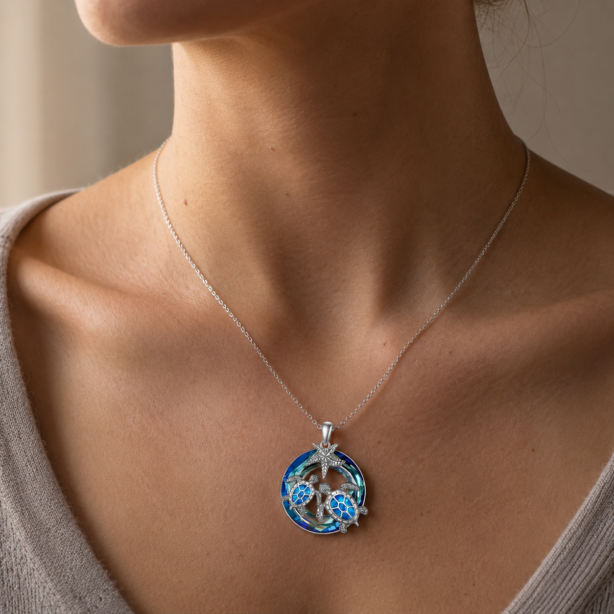 Nolwen – Collar de tortuga y palma con círculo de ópalo