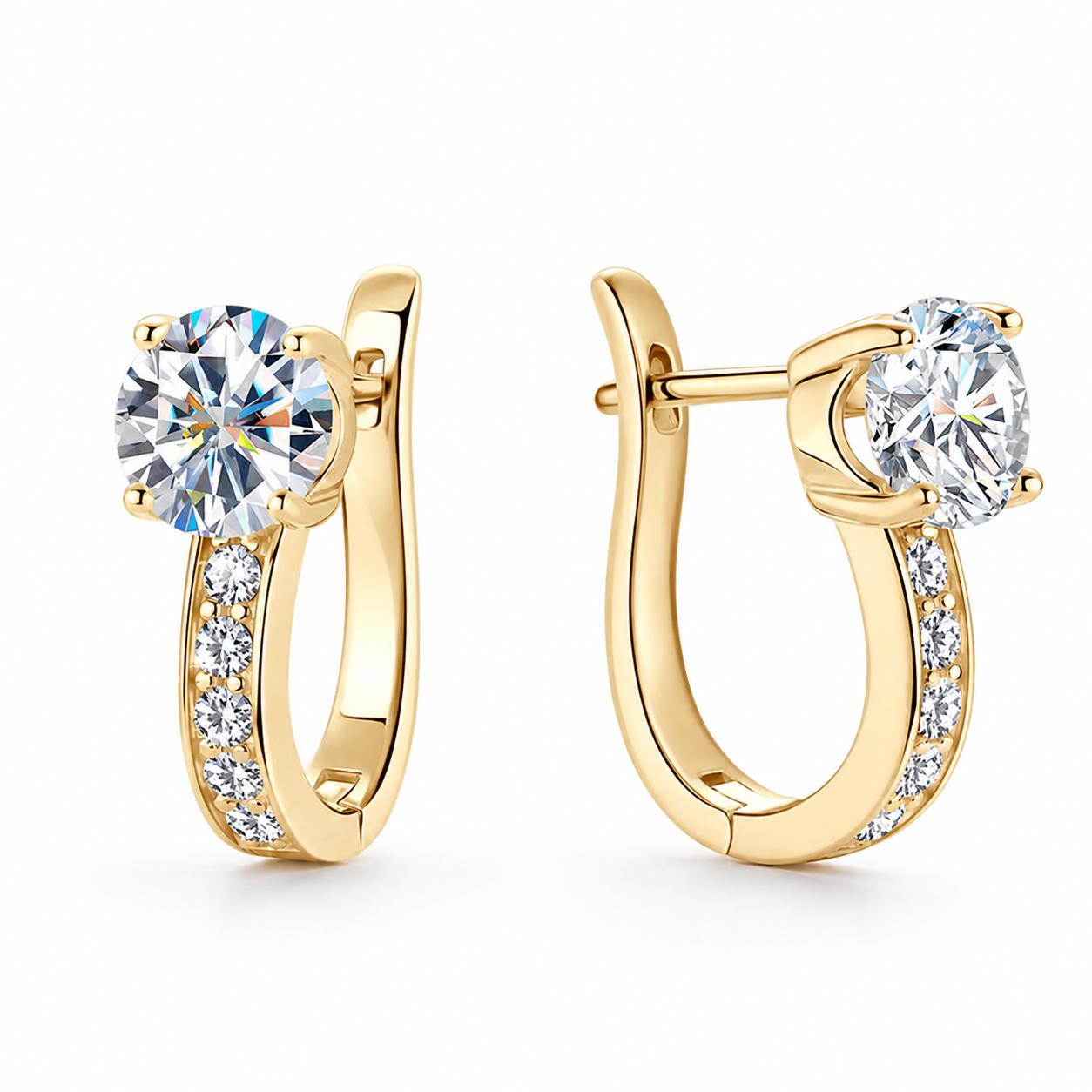 Nathalie – Pendientes Huggie de Moissanita en oro de 18K