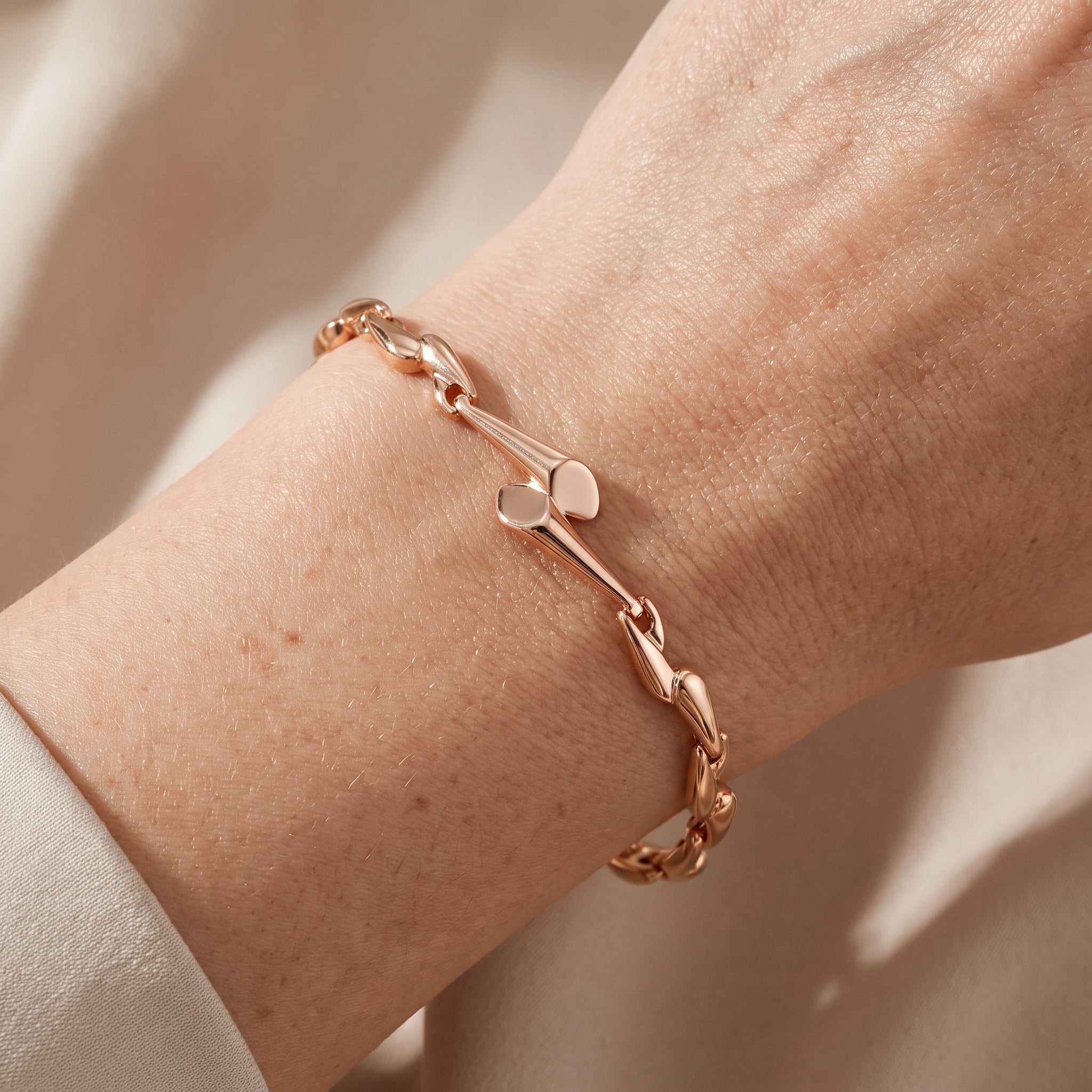 Lina – Pulsera Elegante en Oro