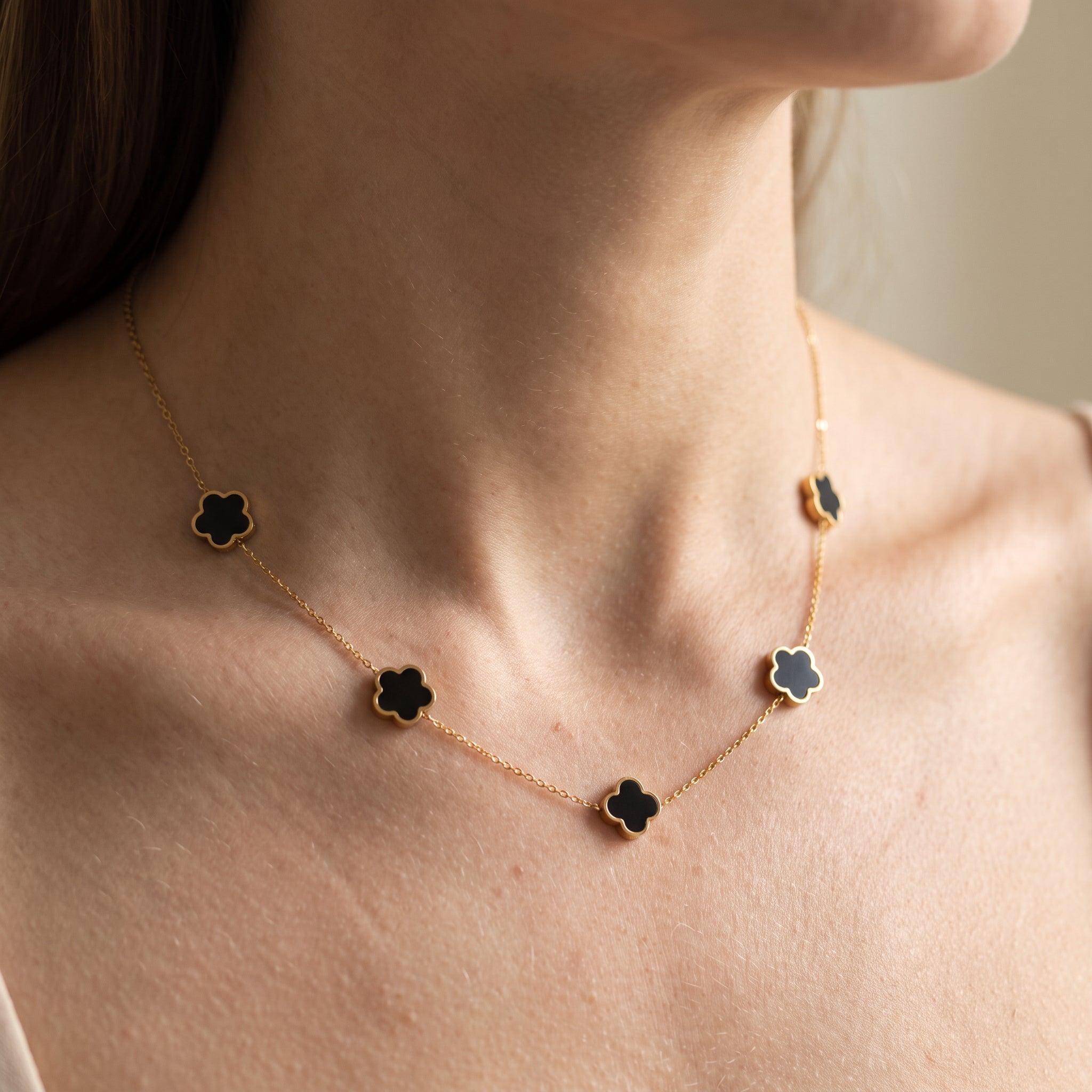 Elise – Conjunto de collar y pulsera Trèfle elegante
