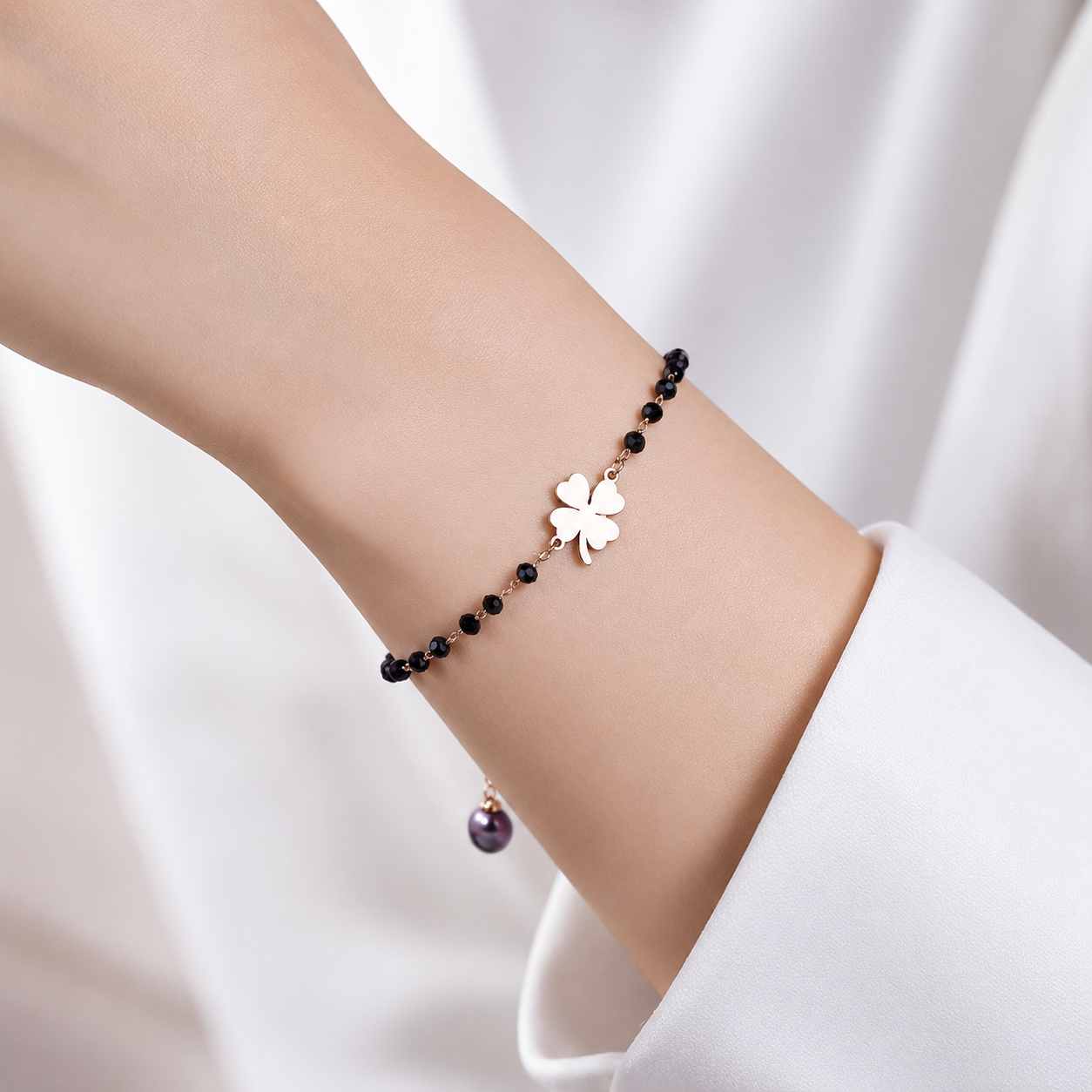 Faelya – Pulsera amuleto de trébol de cuatro hojas