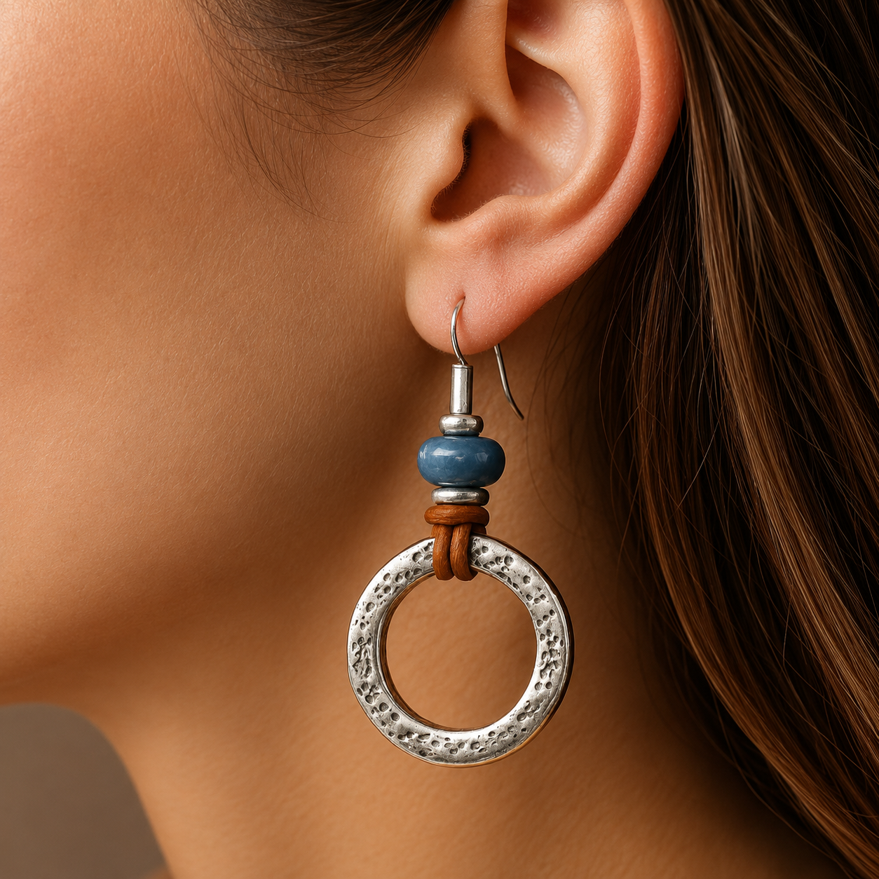Mira – Pendientes de círculo plateados en estilo boho-vintage