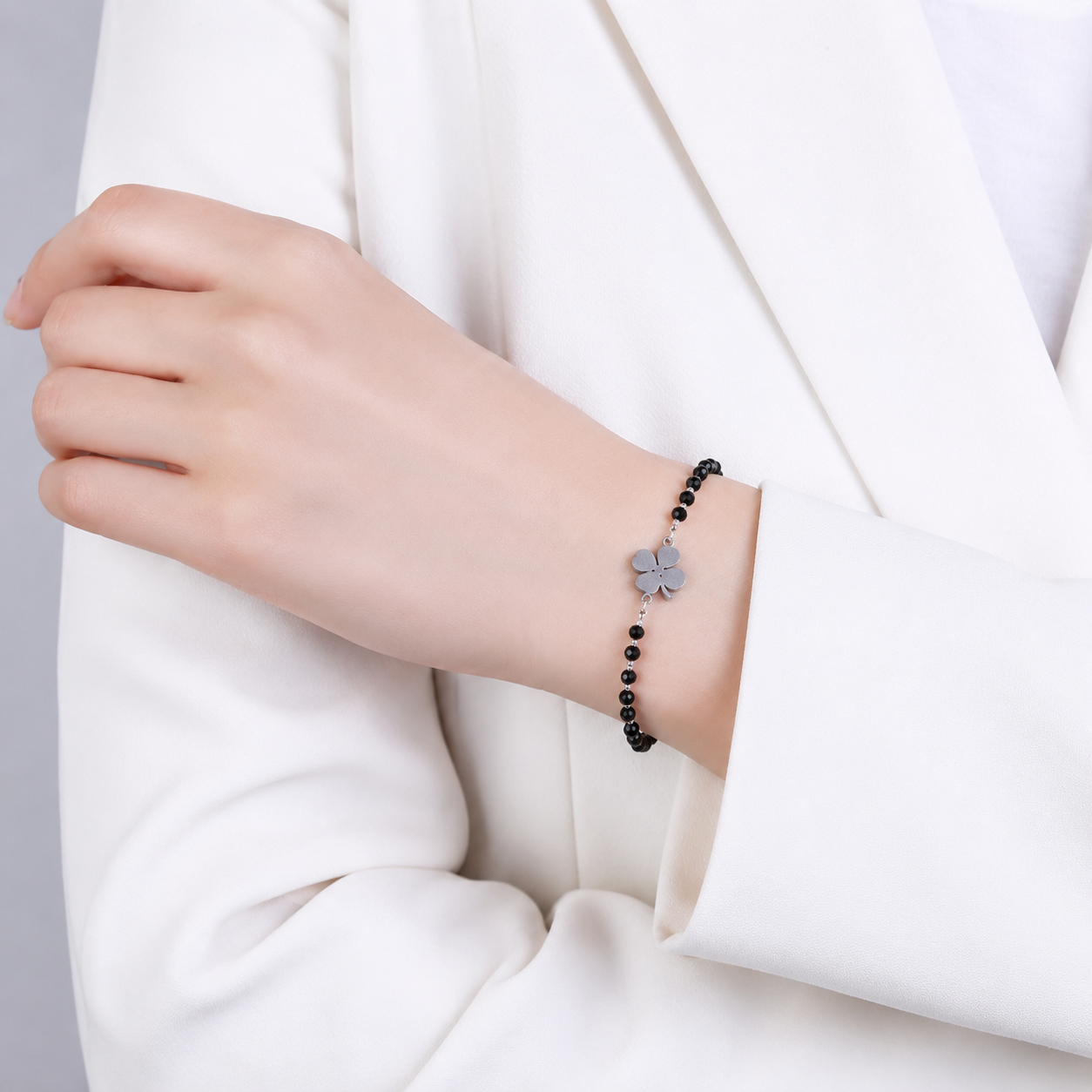 Faelya – Pulsera amuleto de trébol de cuatro hojas
