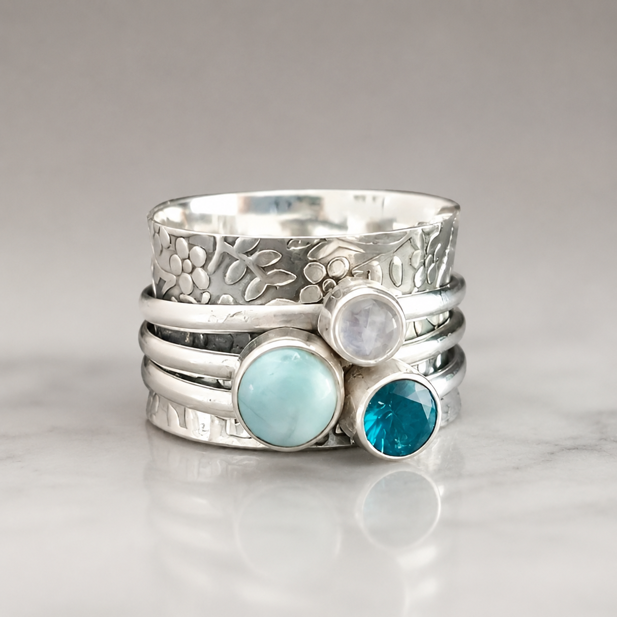Luna – Anillo vintage con piedra natural azul