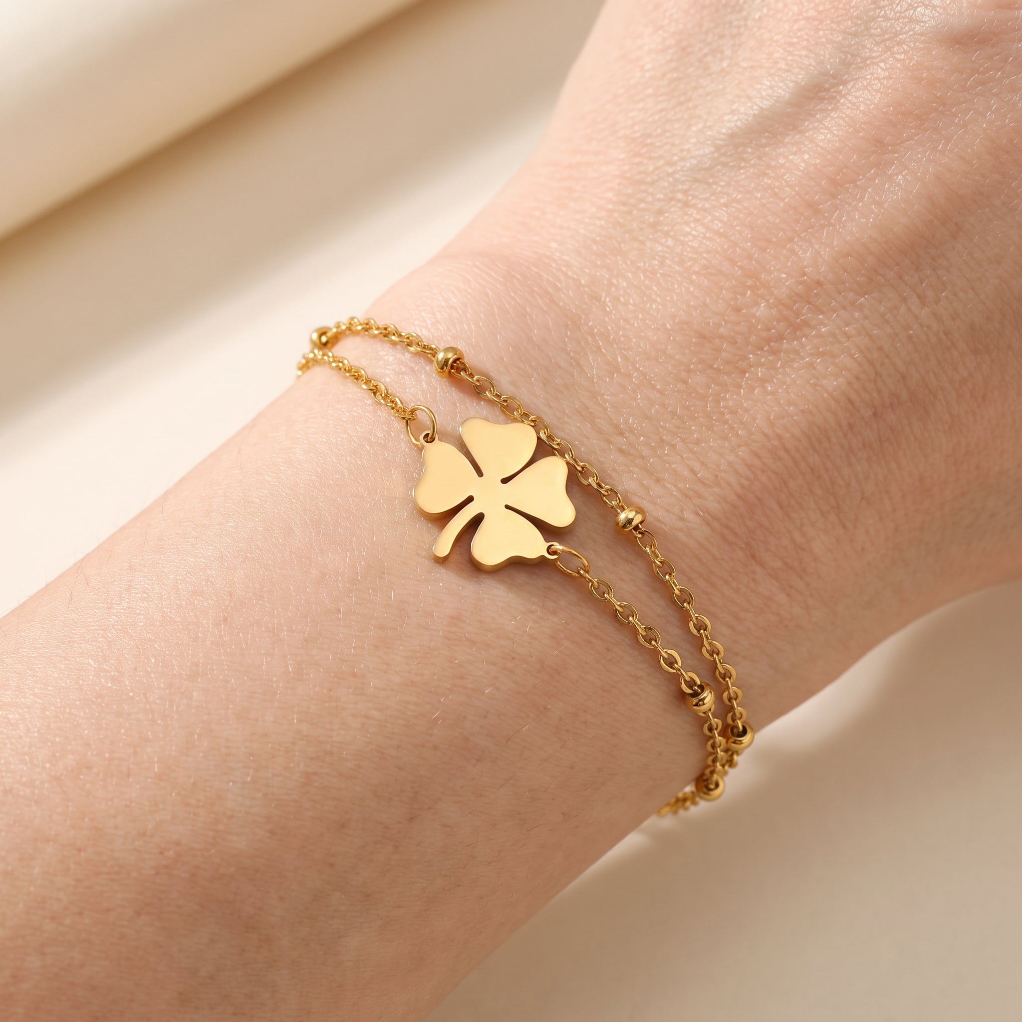 Sanya – Pulsera trébol oro y plata
