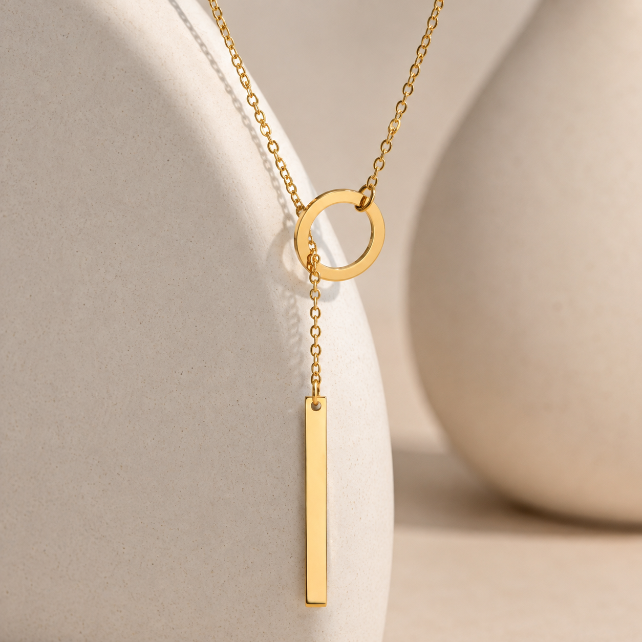 Blythe – Collar lariat de oro con barra