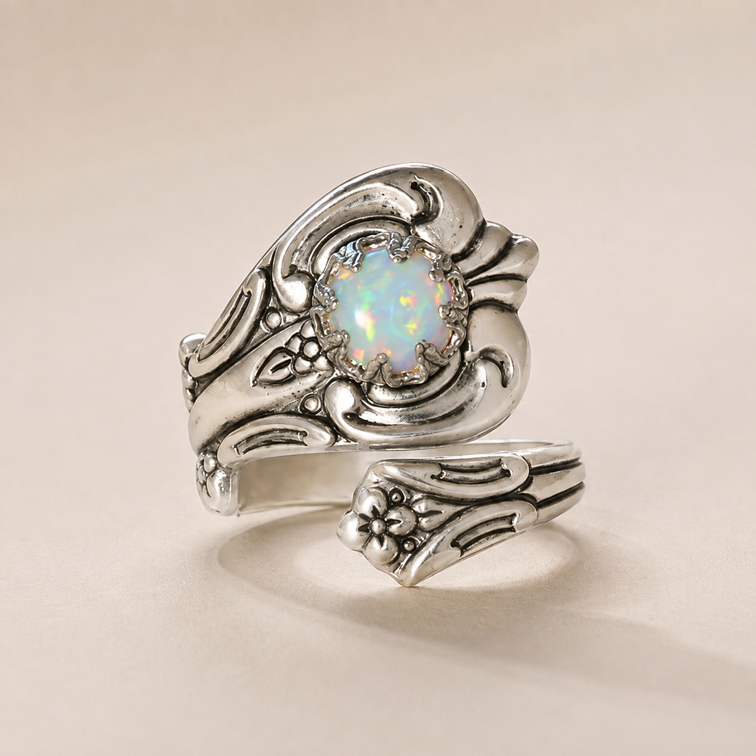 Maelle – Anillo ajustable con ópalo blanco