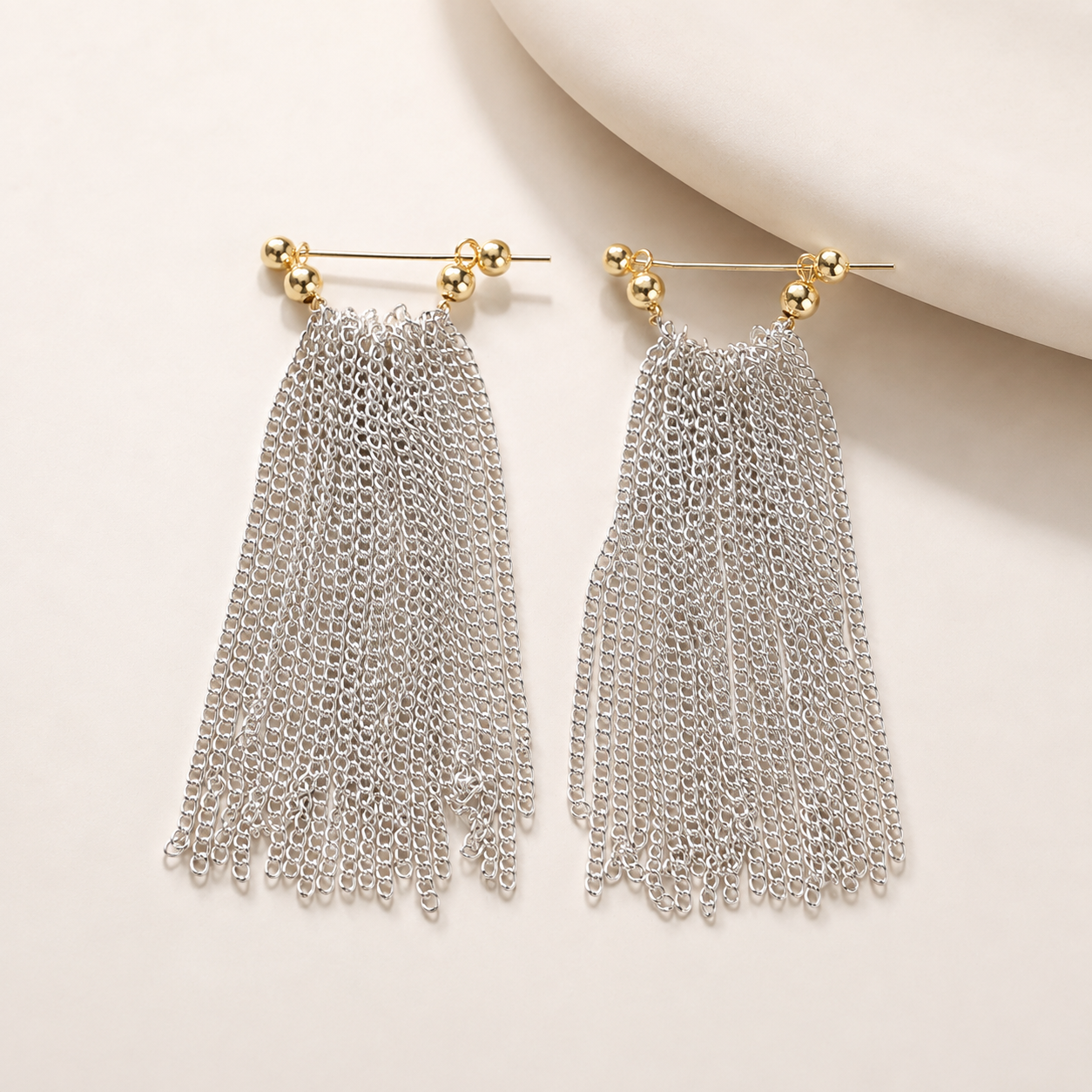 Nora - Pendientes largos de cadena de plata fluida