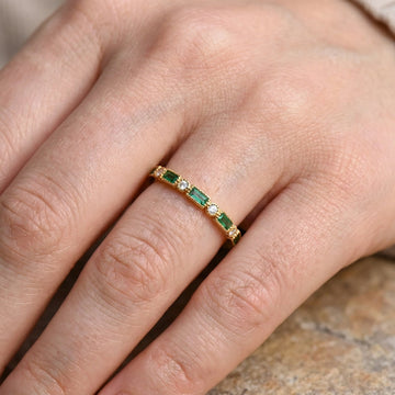 Sana – Anillo vintage verde
