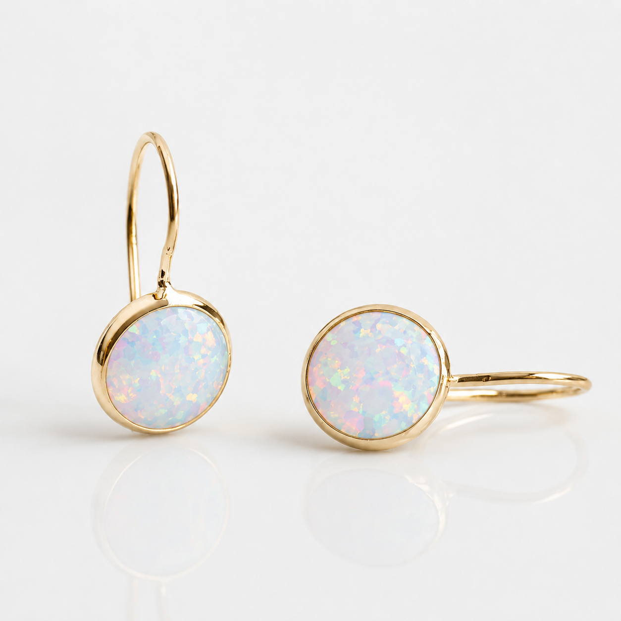 Mireya – Pendientes vintage de oro con piedra de ópalo
