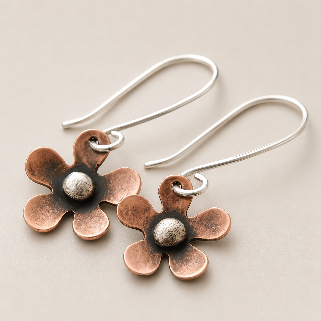 Hera – Pendientes de flor de plata vintage