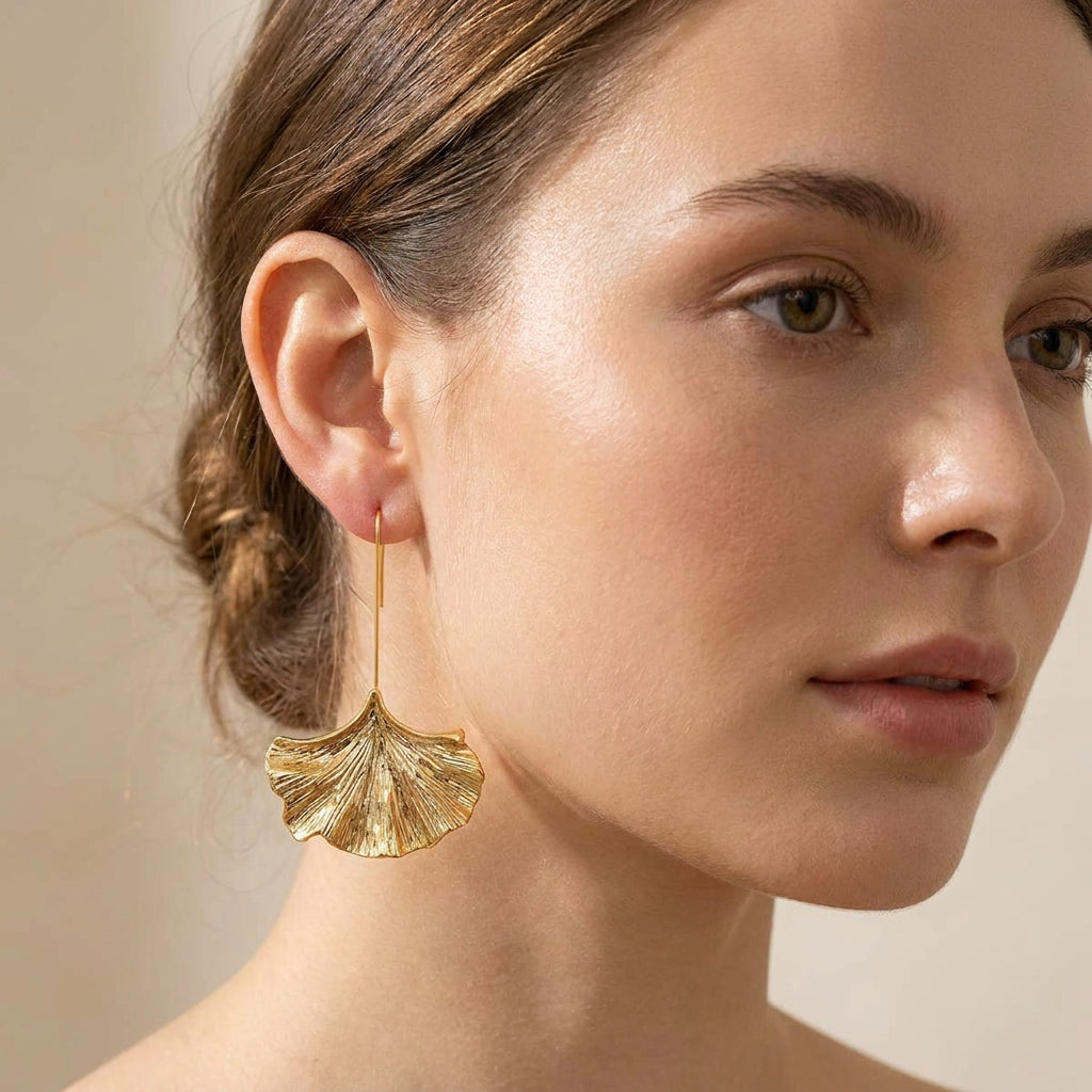 Bliss – Pendientes de pétalos vintage dorados
