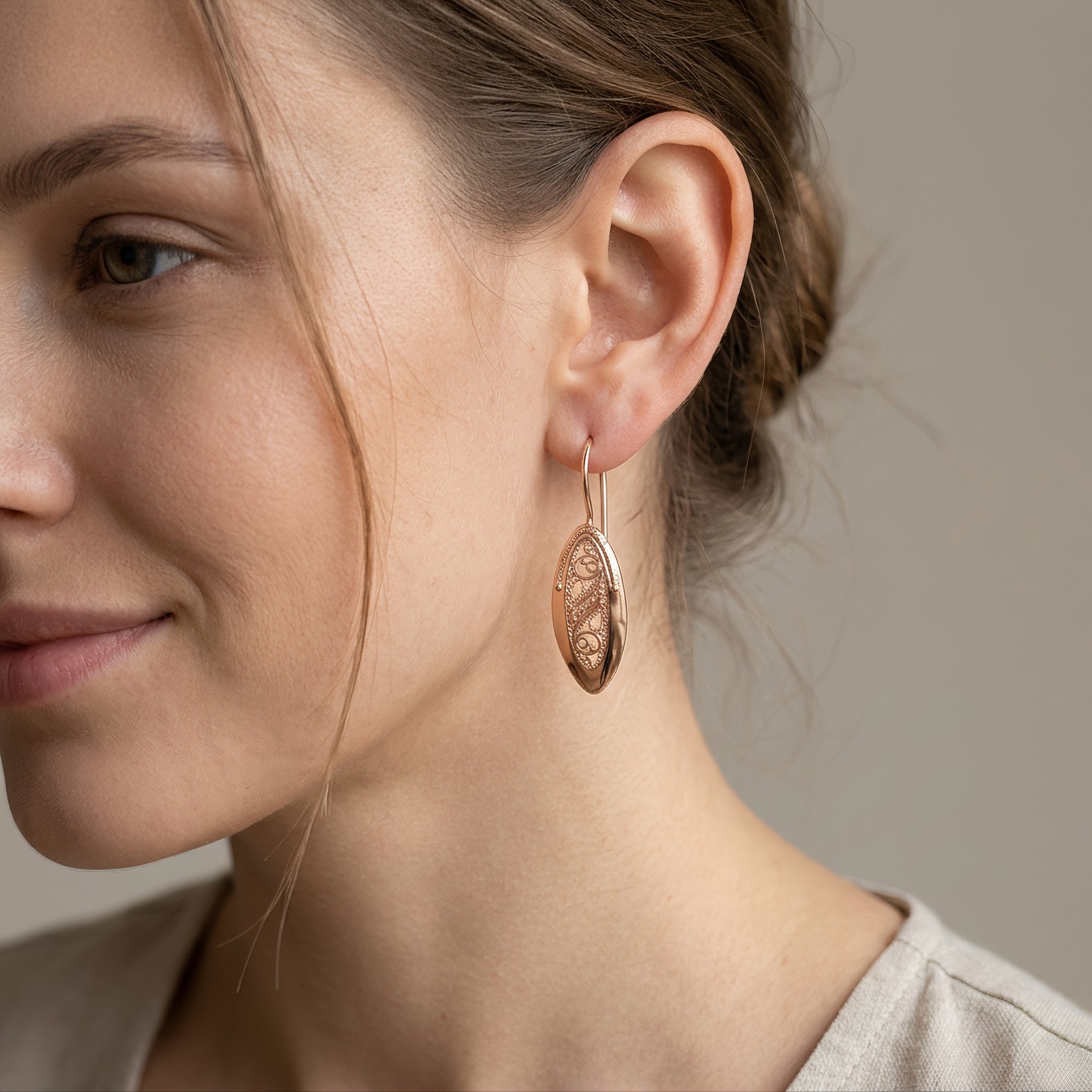 Salma – Pendientes Huecos Elegantes