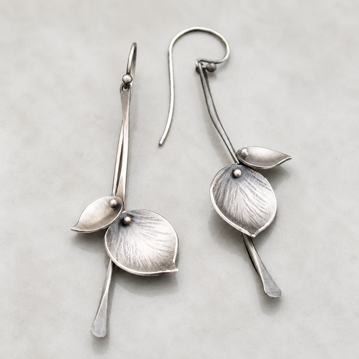 Alira – Pendientes de hoja vintage en plata