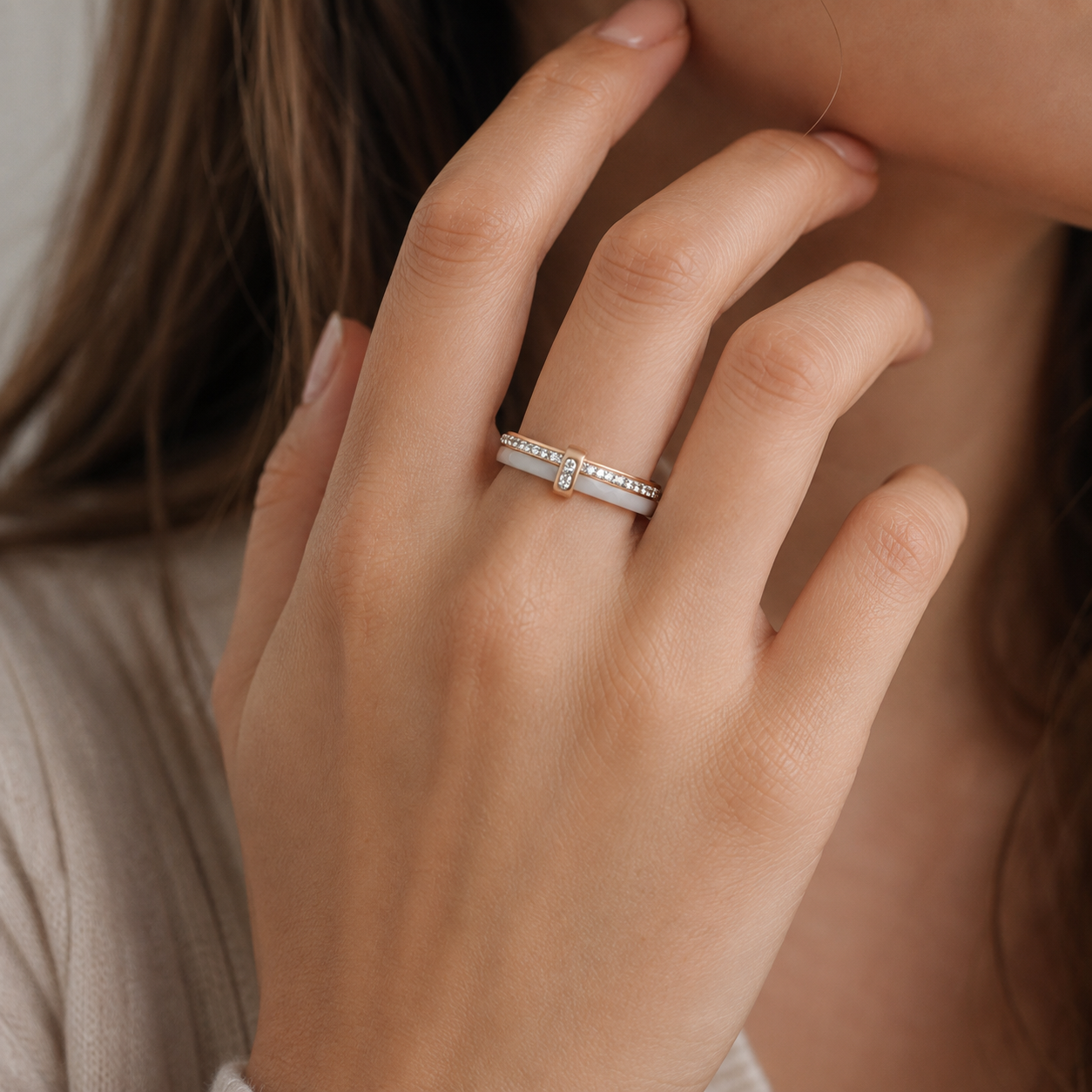 Cerelia – Anillo de cerámica de lujo con circonitas