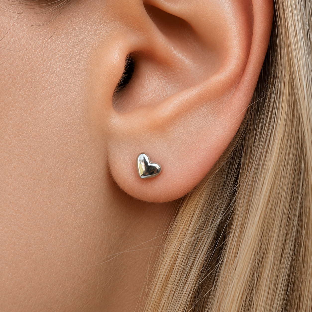Pendientes Mini Corazón de Plata Esterlina