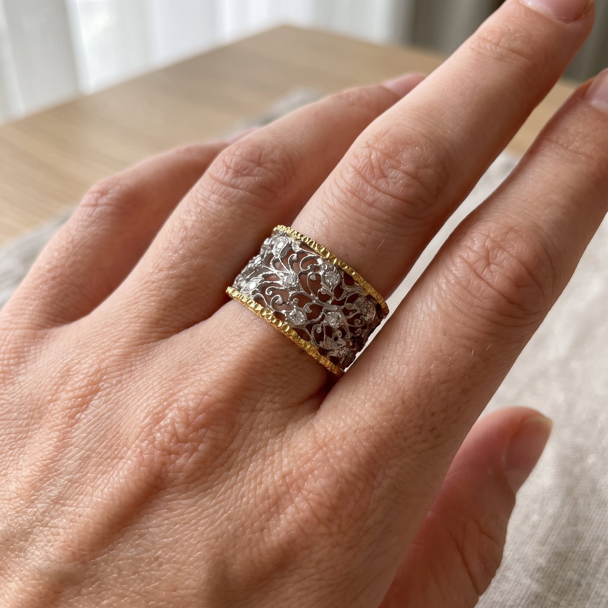 Yona – Anillo Vintage de Hiedra en Circonita