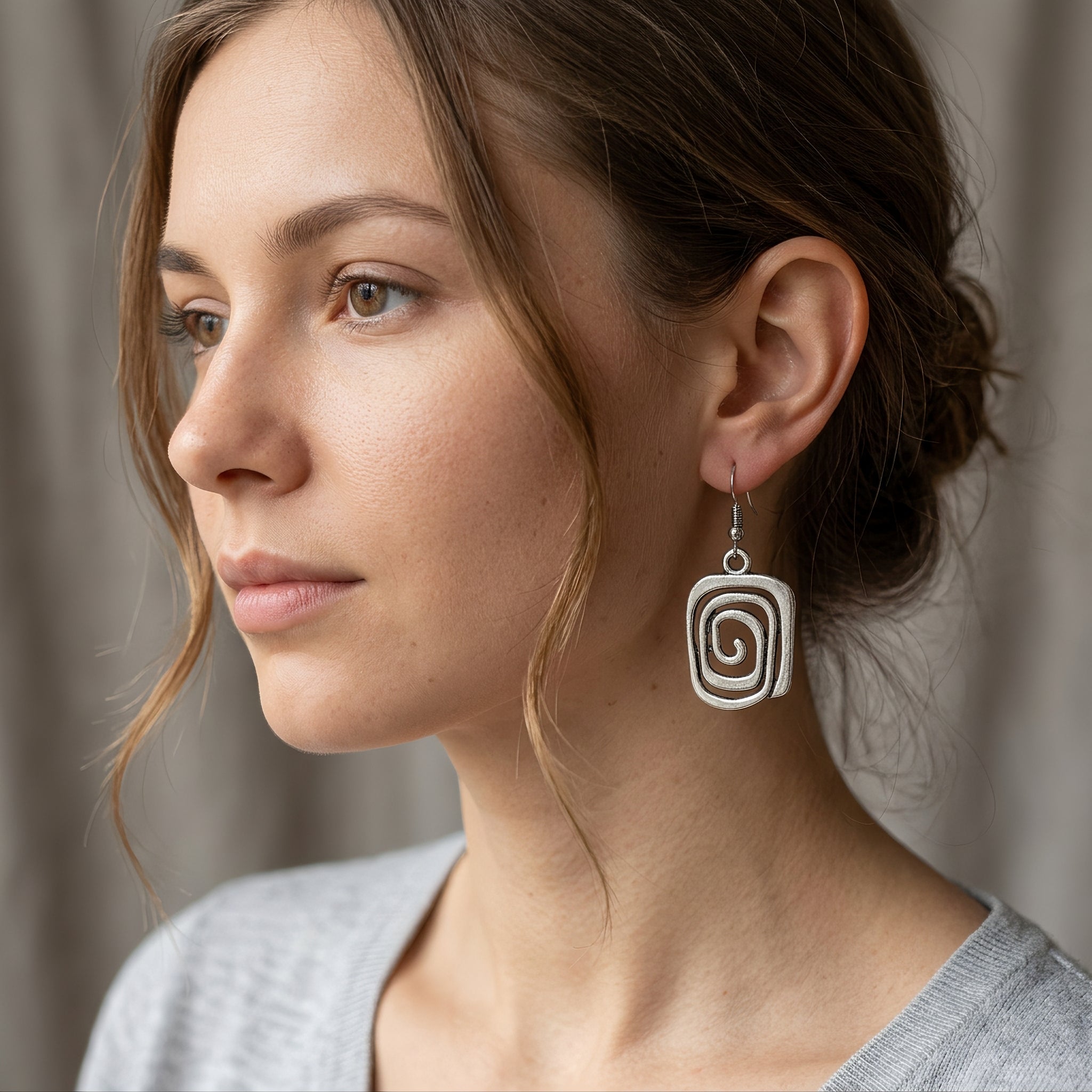Eva – Pendientes Espirales Retro en Plata