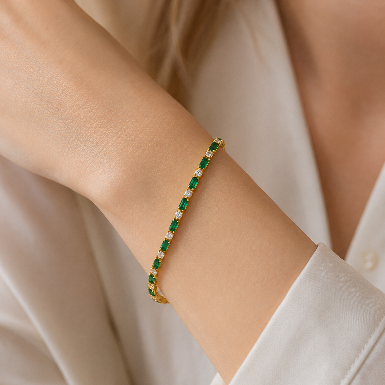 Miralyn – Pulsera Dorada Refinada