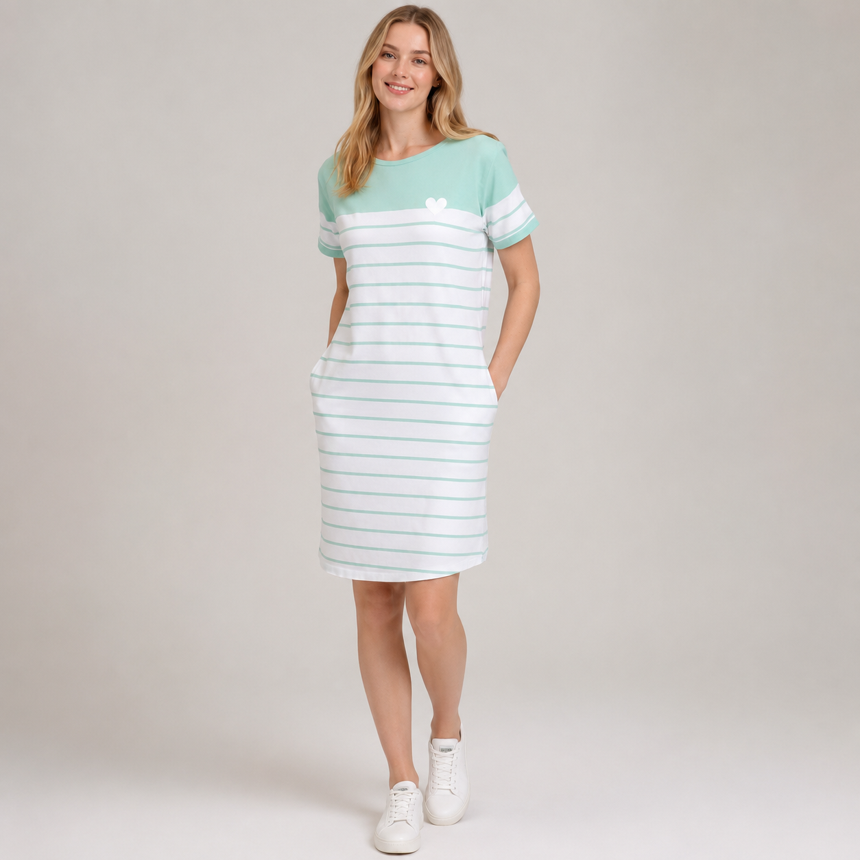 Nora - Vestido a Rayas Estiloso