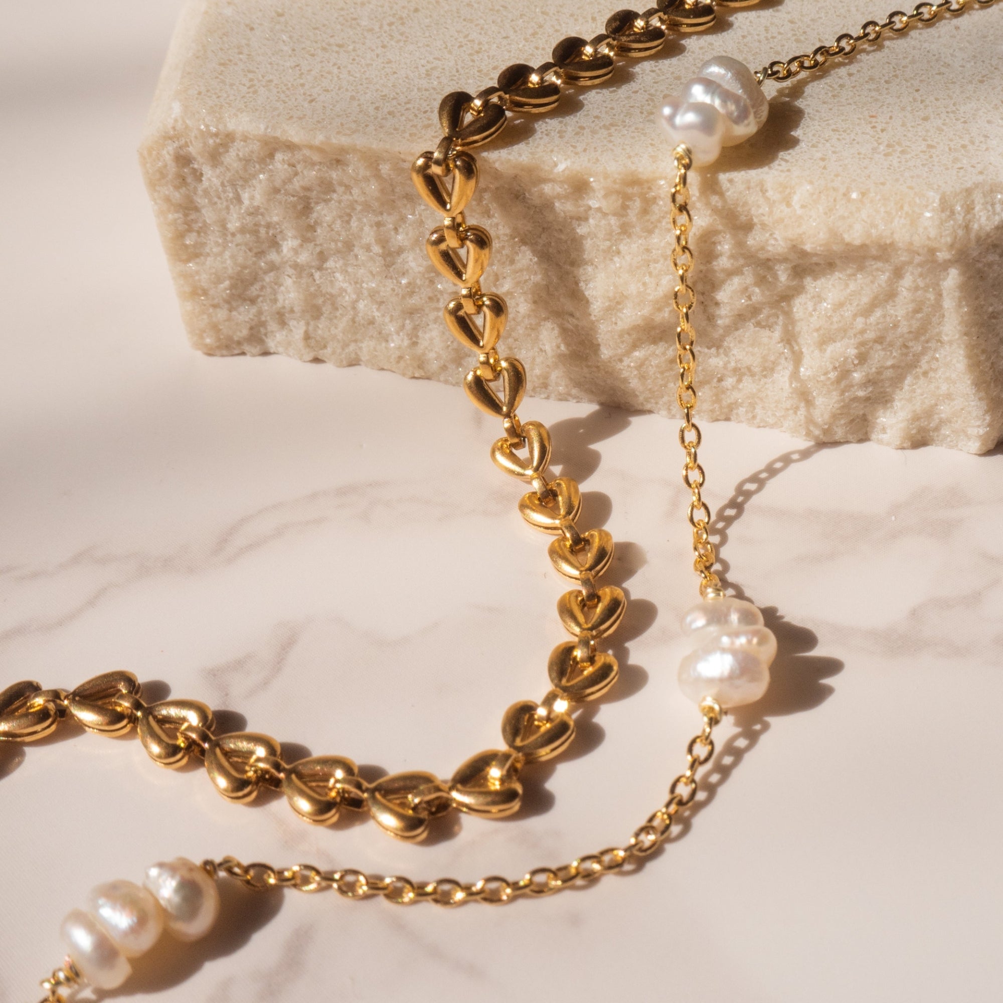 Kendra - Pulsera de cadena corazón dorado