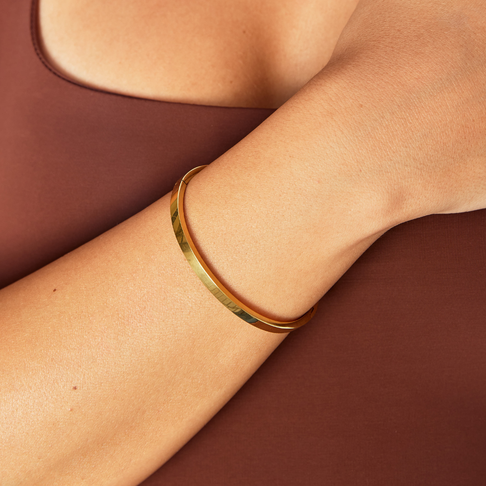 Lily – Brazalete dorado