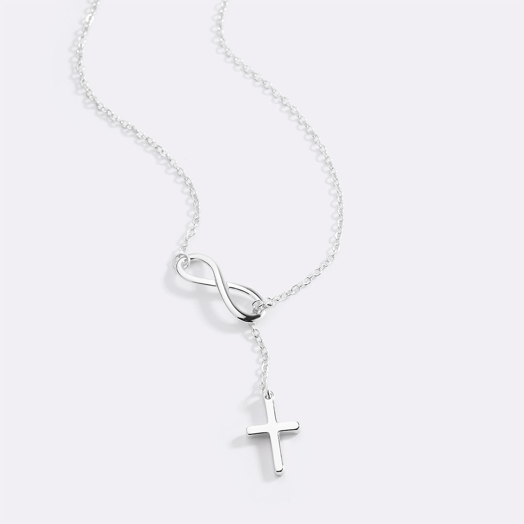 Yuna – Collar con colgante de cruz infinita