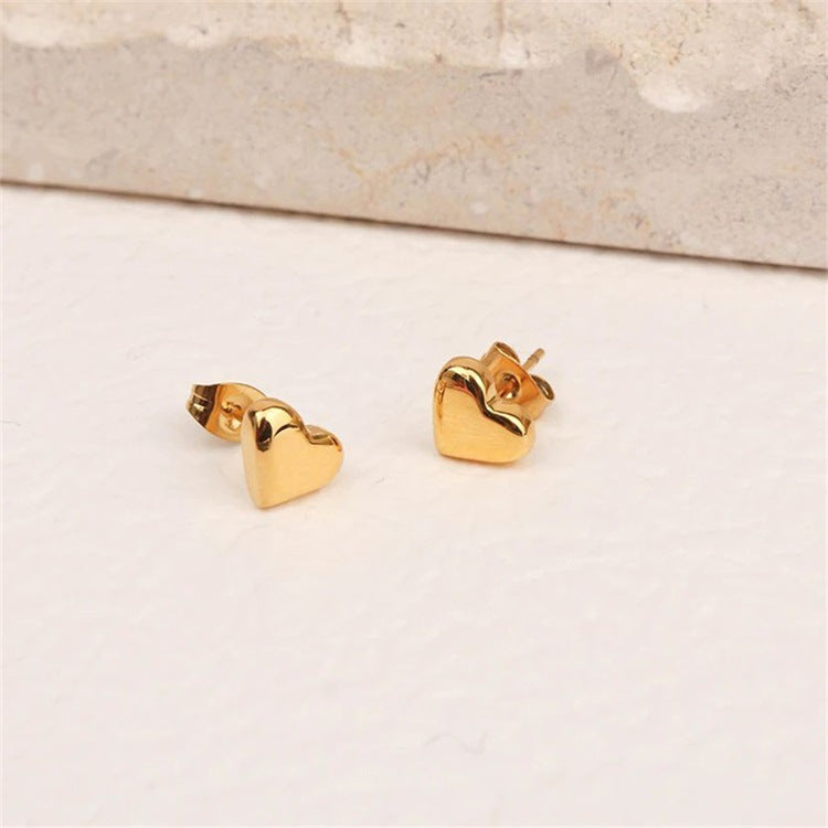 Mila – Pendientes de corazón en oro