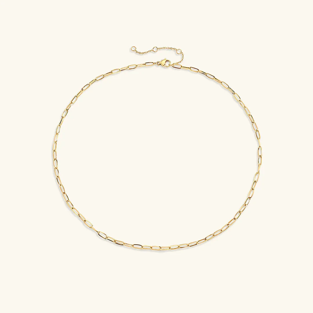 Nadia – Collar Paperclip de Oro Elegante