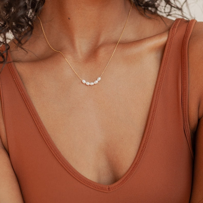 Elle – Elegante collar de perlas