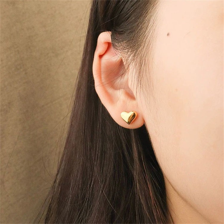 Mila – Pendientes de corazón en oro