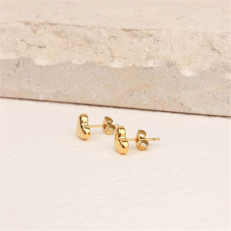 Mila – Pendientes de corazón en oro
