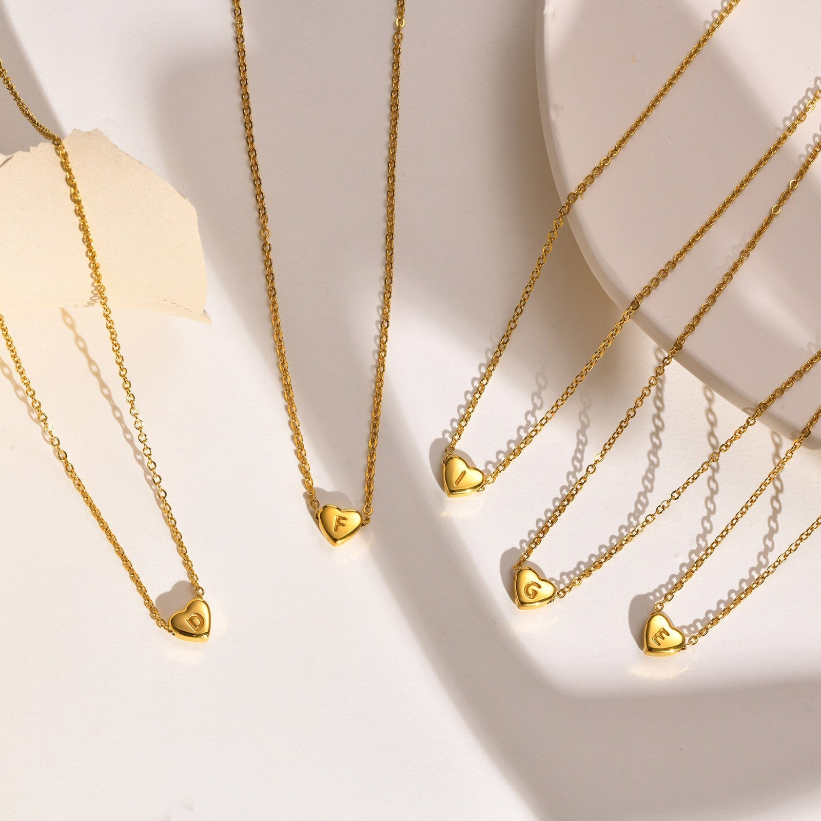 Corazón - Collar de iniciales de oro