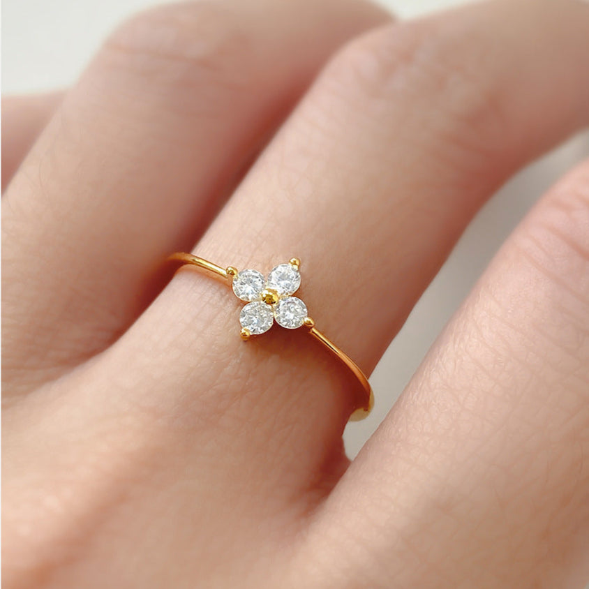 Mia – Anillo de trébol de cristal