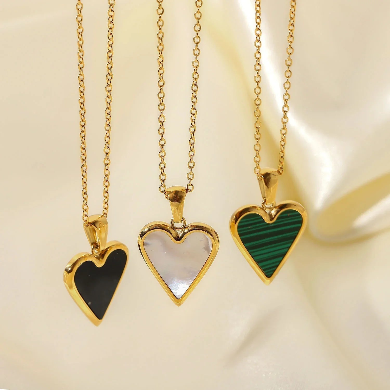 Blythe – Collar corazón elegante