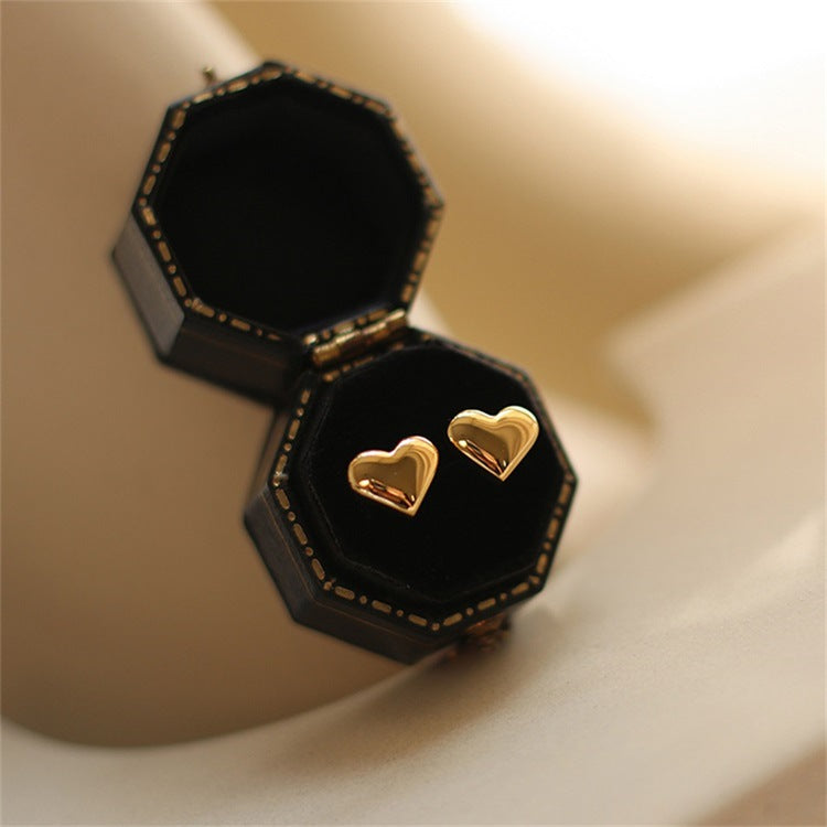 Mila – Pendientes de corazón en oro