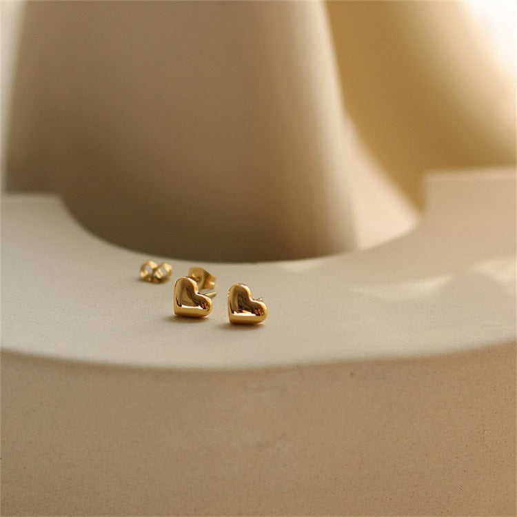 Mila – Pendientes de corazón en oro