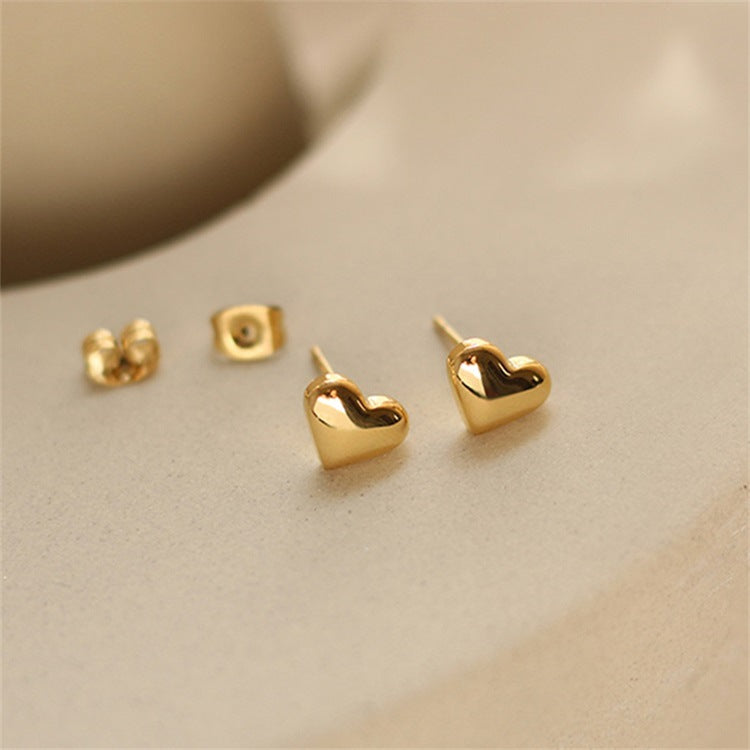 Mila – Pendientes de corazón en oro