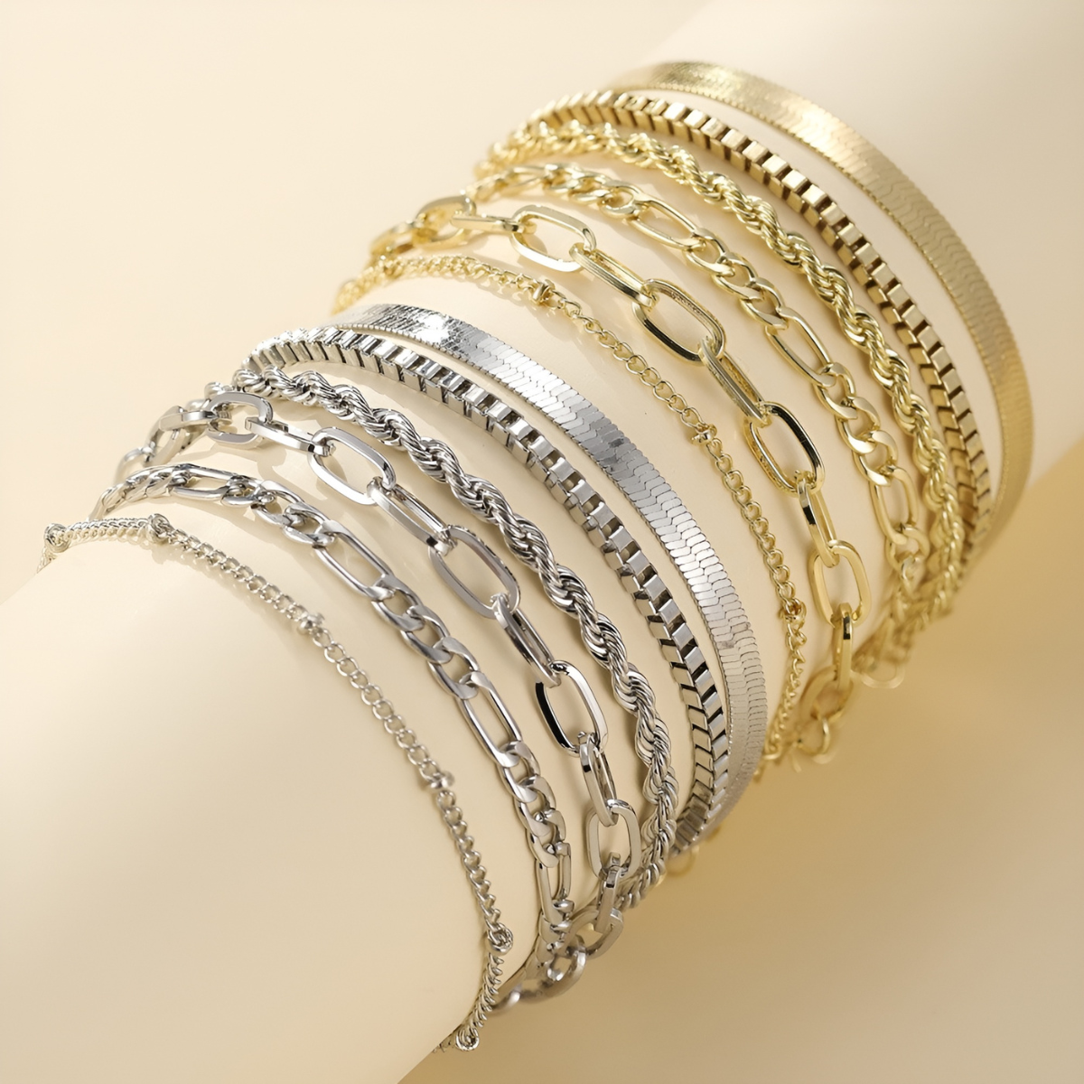 Elara – Set de pulseras de estilo minimalista para mujeres