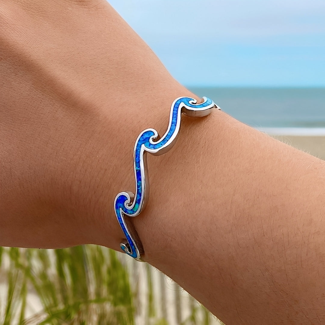 Naya – Pulsera de olas de ópalo y plata
