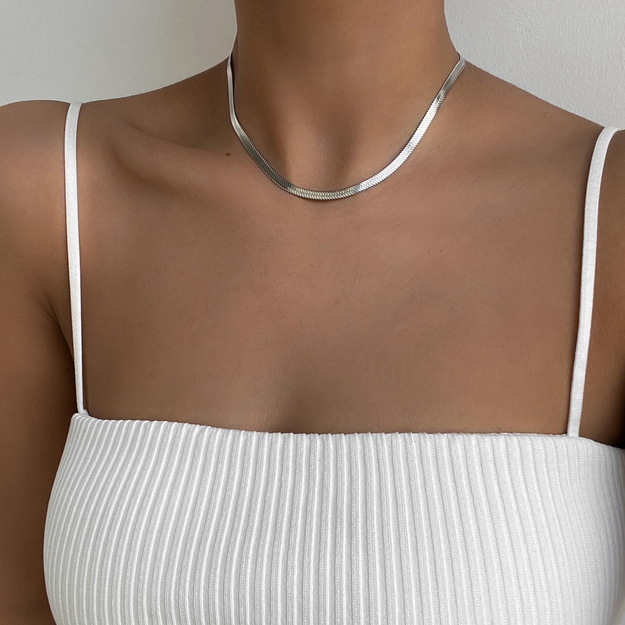 Juliette – Collar elegante de chevron