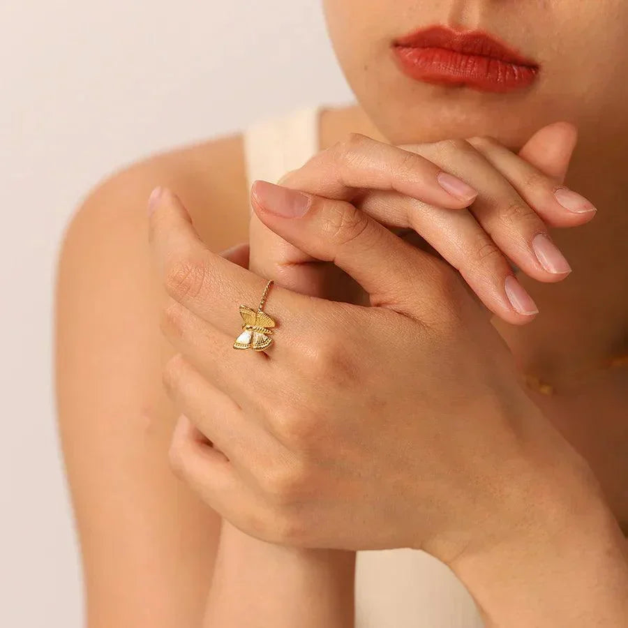 Alina – Anillo Mariposa Elegante
